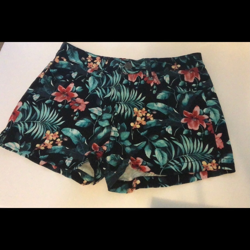 Floral shorts by SO size 13